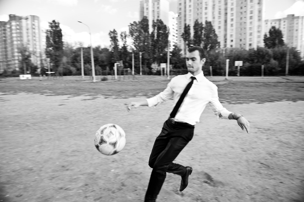 Фото мужчины модели с мячом