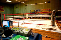 Фото пустого боксерского ринга перед продолжением турнира