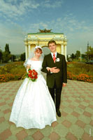 Свадебная открытка. Новочеркасск, арка на спуске Герцена