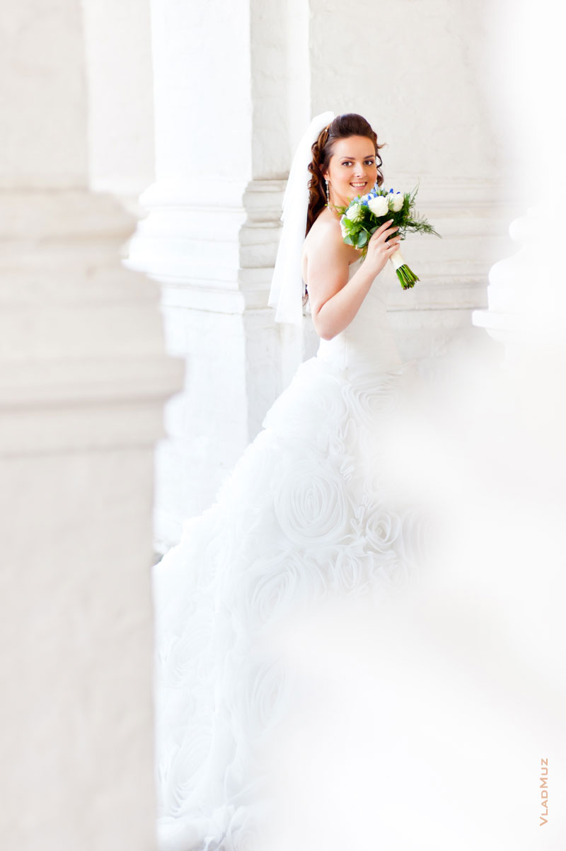 Фото невесты на максимально открытой диафрагме 1.4 выполнено с помощью Nikon 85mm f/1.4D AF
