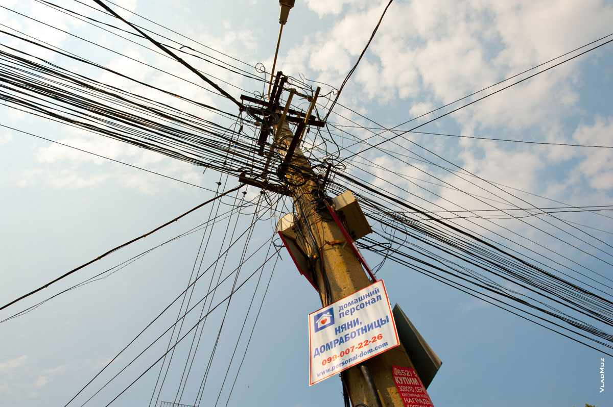 Провода на столбах в тайланде фото
