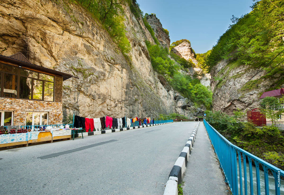 Чегемское ущелье, Кабардино-Балкария, фото моста через реку Чегем