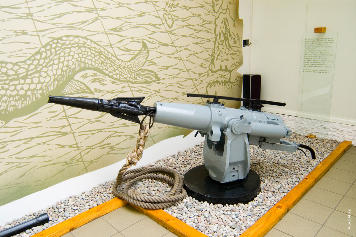 Гарпунная пушка с гарпуном и гранатой для охоты на китов. 50-е годы 20 века