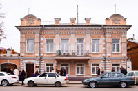 В этом старинном доме на улице Московской располагается в Новочеркасске городской ЗАГС