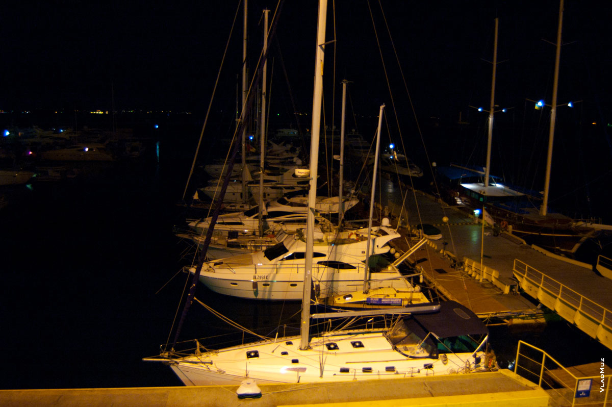 Вид на стоянку Одесского яхт-клуба