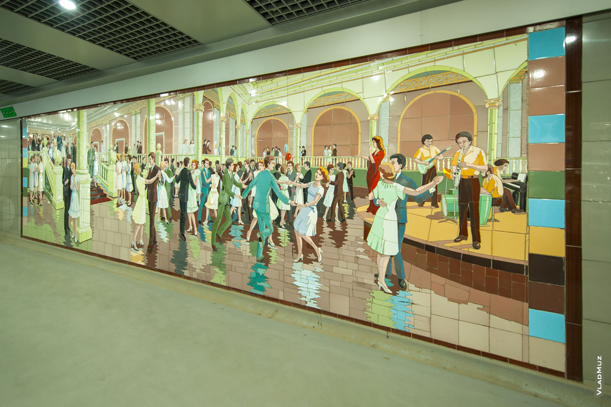 Советская мозаика в подземном переходе Ростова-на-Дону