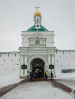 Фото Святых ворот в Свято-Троицкую Сергиеву Лавру и Красной воротной башни в Сергиевом Посаде