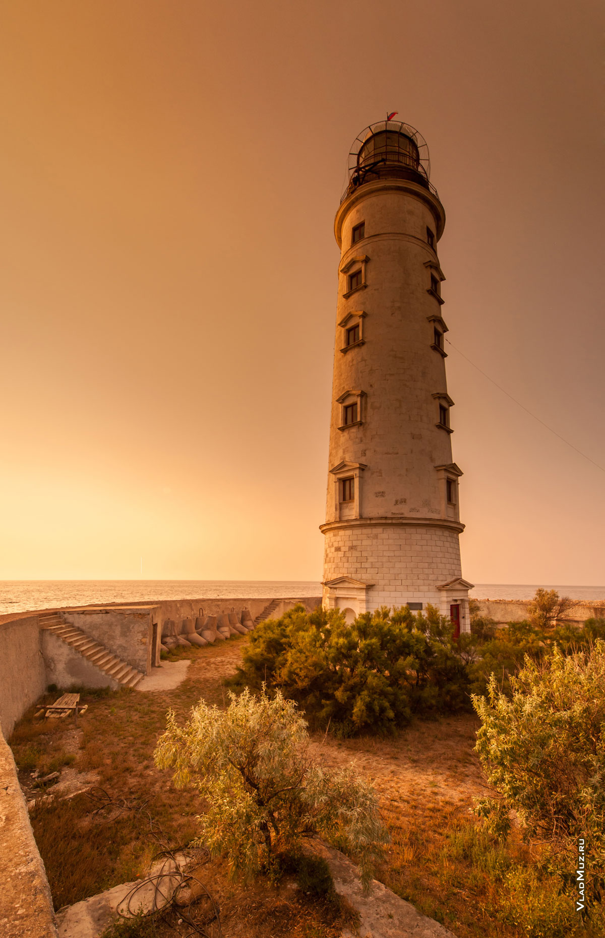 Фото Херсонесского маяка в Севастополе