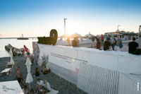 Фото цитаты Жак-Ива Кусто на бетонной стене пляжа у Морвокзала в Сочи